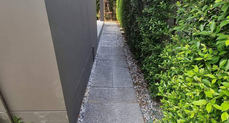 Casa en venta de 4 habitaciones en Sam Phran, Nakhon Pathom