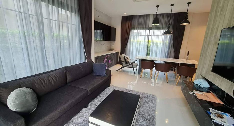 Casa en venta de 4 habitaciones en Sam Phran, Nakhon Pathom
