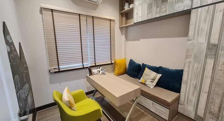 Casa en venta de 4 habitaciones en Sam Phran, Nakhon Pathom