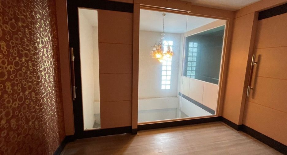 For sale 2 ベッドルーム townhouse in Mueang Nakhon Ratchasima, Nakhon Ratchasima