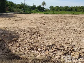À vendre terrain à Wihan Daeng, Saraburi