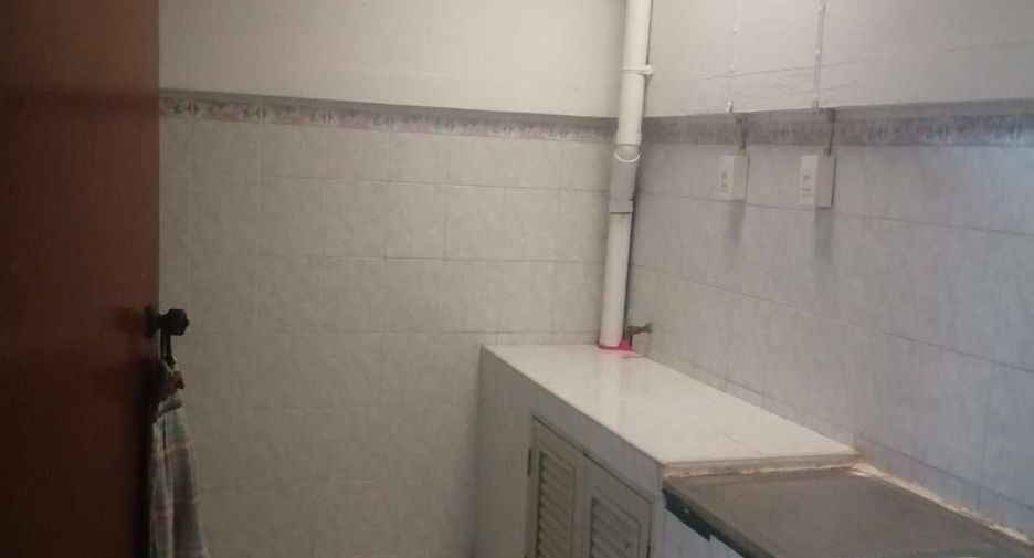 For sale 2 bedrooms townhouse in Mueang Nonthaburi, Nonthaburi