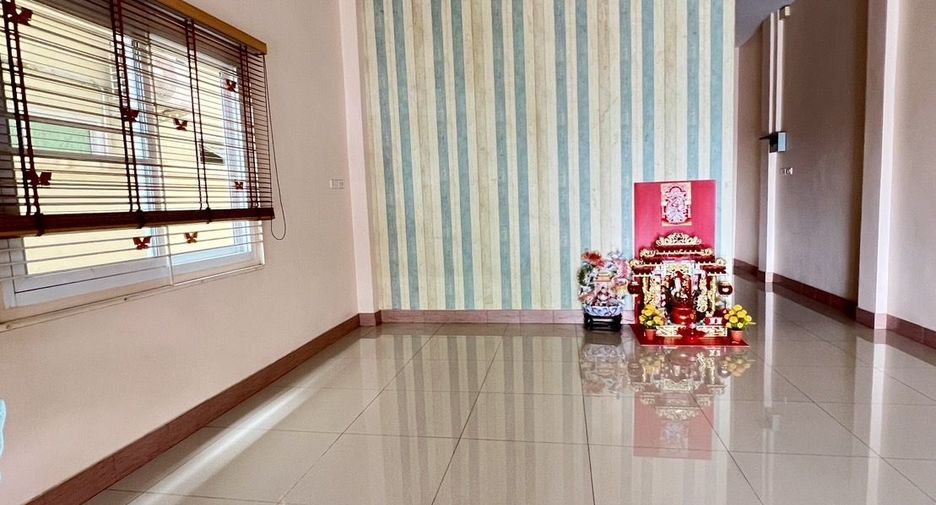出售 3 卧室 商业空间 在 Hat Yai, Songkhla
