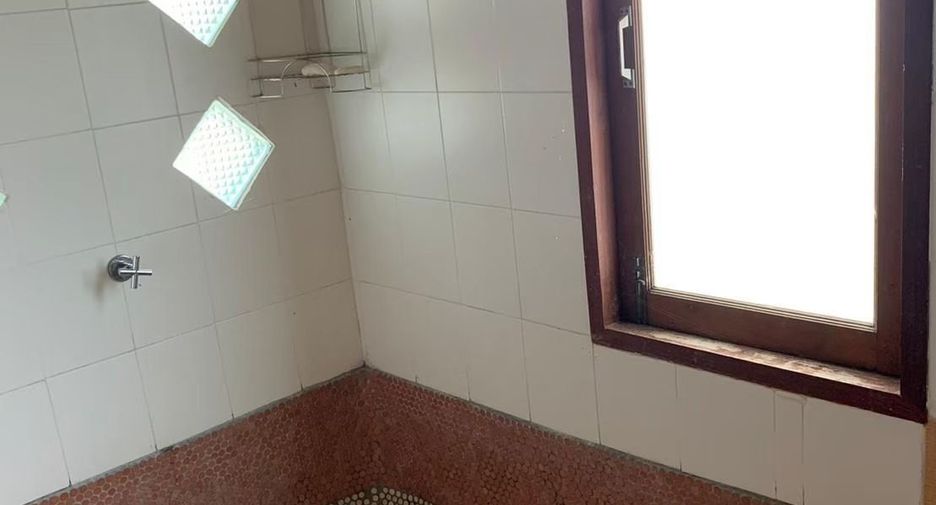 For rent 2 bedrooms house in Mueang Chiang Rai, Chiang Rai