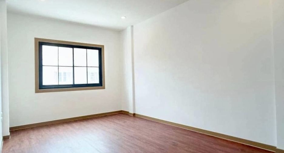 Casa adosada en venta de 3 habitaciones en Bang Bua Thong, Nonthaburi