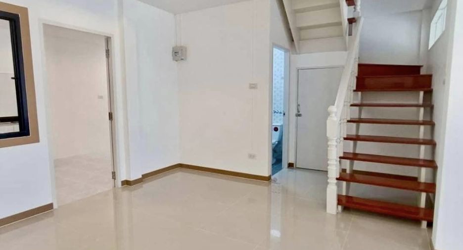 Casa adosada en venta de 3 habitaciones en Bang Bua Thong, Nonthaburi