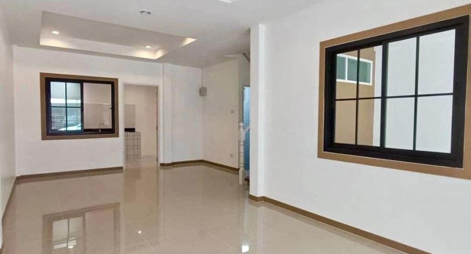 Casa adosada en venta de 3 habitaciones en Bang Bua Thong, Nonthaburi