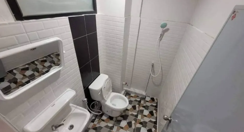 For sale 3 bedrooms townhouse in Sai Noi, Nonthaburi