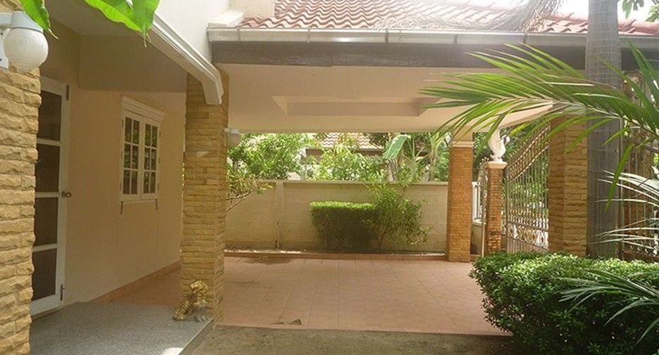 Casa en venta de 3 habitaciones en Thanyaburi, Pathum Thani