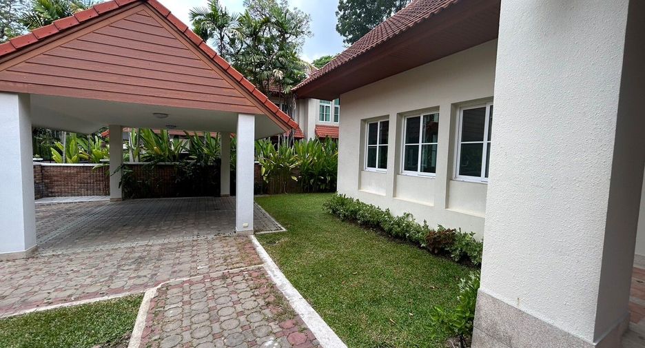For rent 4 bedrooms house in Pak Kret, Nonthaburi