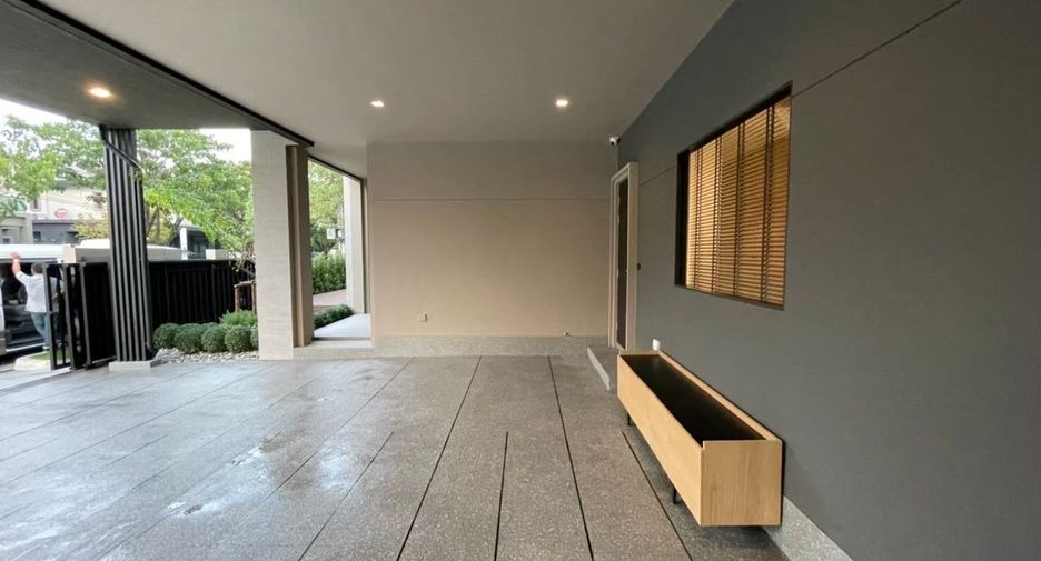 Casa en venta de 4 habitaciones en Pak Kret, Nonthaburi