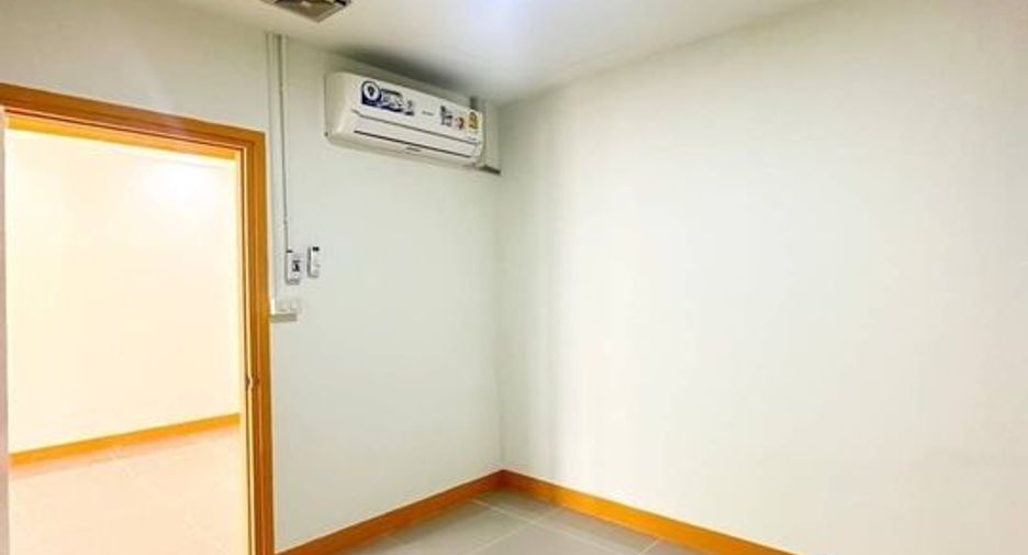 Продажа 3 спальни таунхаус в Bang Bua Thong, Нонтабури