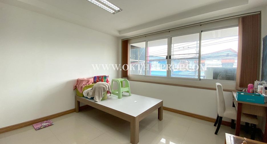 For sale 4 bedrooms townhouse in Bang Bua Thong, Nonthaburi