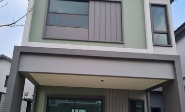 For sale 4 bedrooms house in Mueang Pathum Thani, Pathum Thani