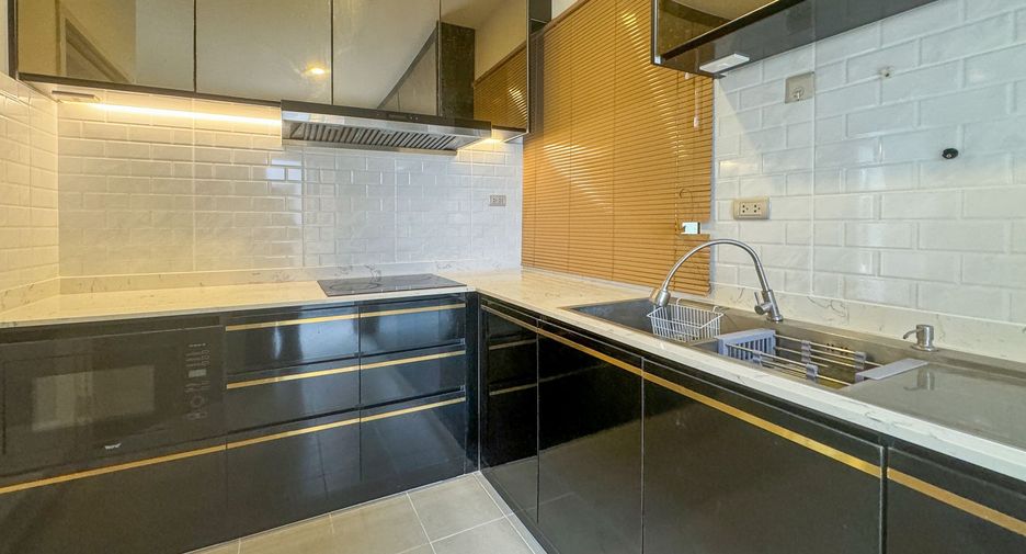 For sale 3 bedrooms house in Mueang Pathum Thani, Pathum Thani