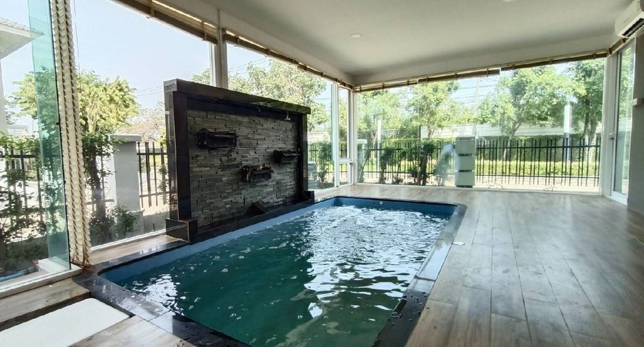 For sale 3 bedrooms house in Mueang Pathum Thani, Pathum Thani