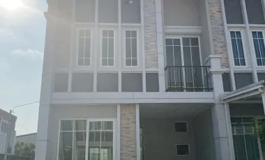 For sale 4 bedrooms townhouse in Mueang Nonthaburi, Nonthaburi
