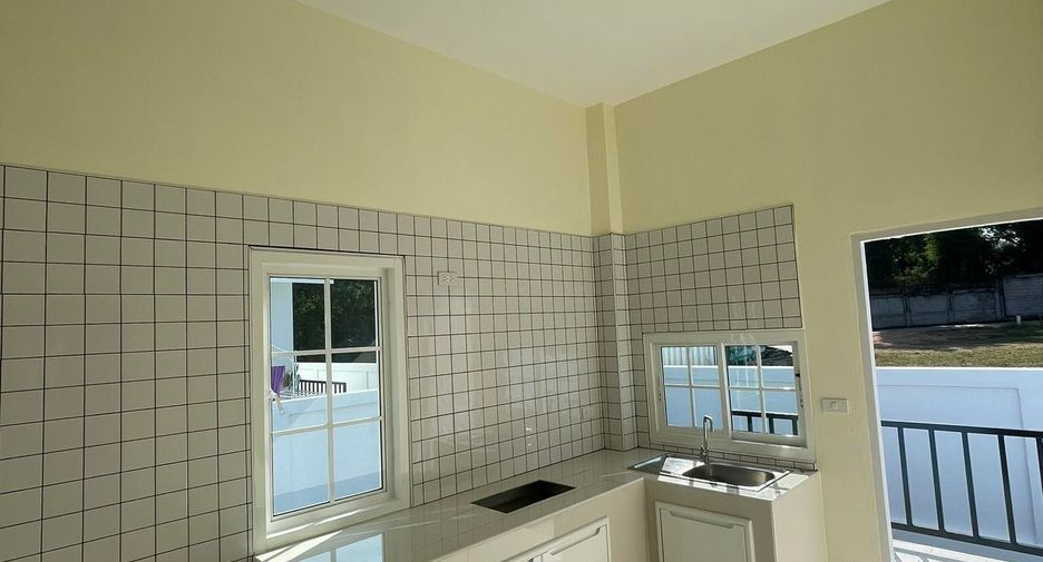 For sale 3 bedrooms house in Mueang Phayao, Phayao