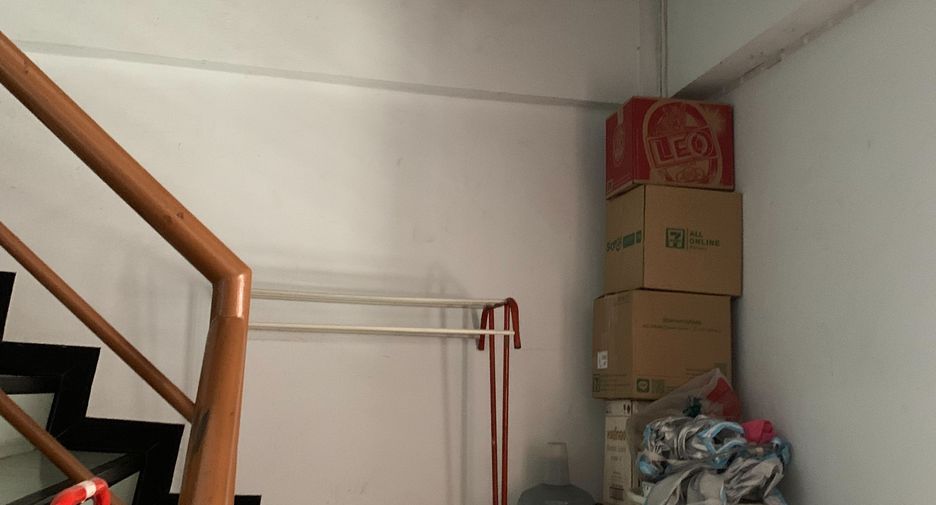 出售 2 卧室 联排别墅 在 Mueang Nakhon Ratchasima, Nakhon Ratchasima