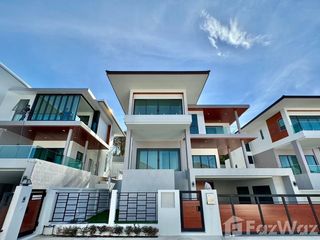 For sale 4 bedrooms house in Mueang Songkhla, Songkhla