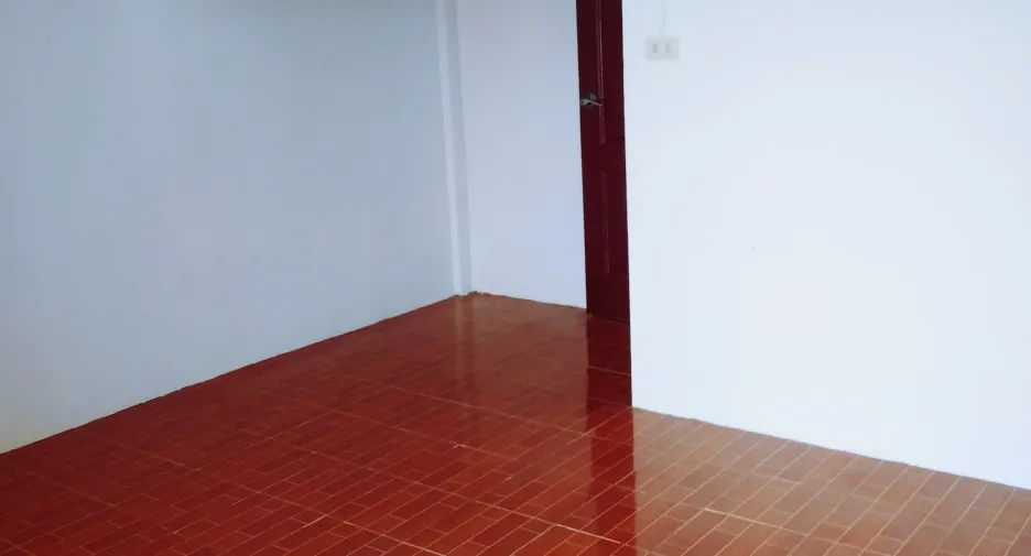 出售 2 卧室 联排别墅 在 Sai Noi, Nonthaburi