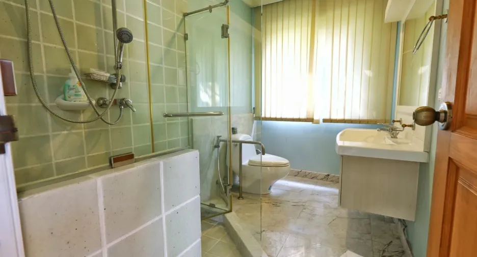 For sale 5 ベッドルーム villa in Bang Kruai, Nonthaburi