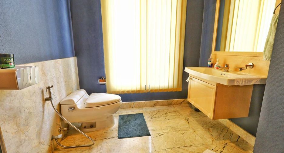 For sale 5 ベッドルーム villa in Bang Kruai, Nonthaburi