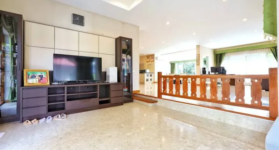 For sale 5 ベッドルーム villa in Bang Kruai, Nonthaburi