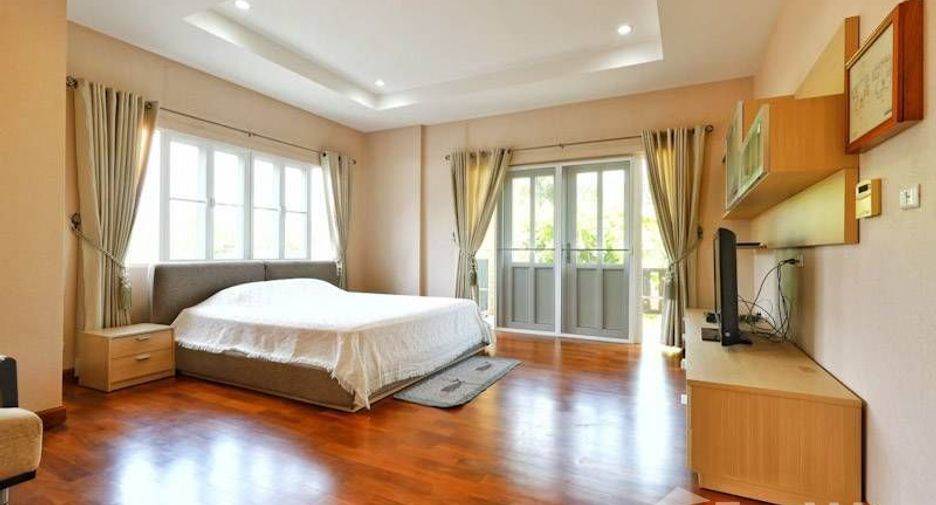 For sale 5 ベッドルーム villa in Bang Kruai, Nonthaburi