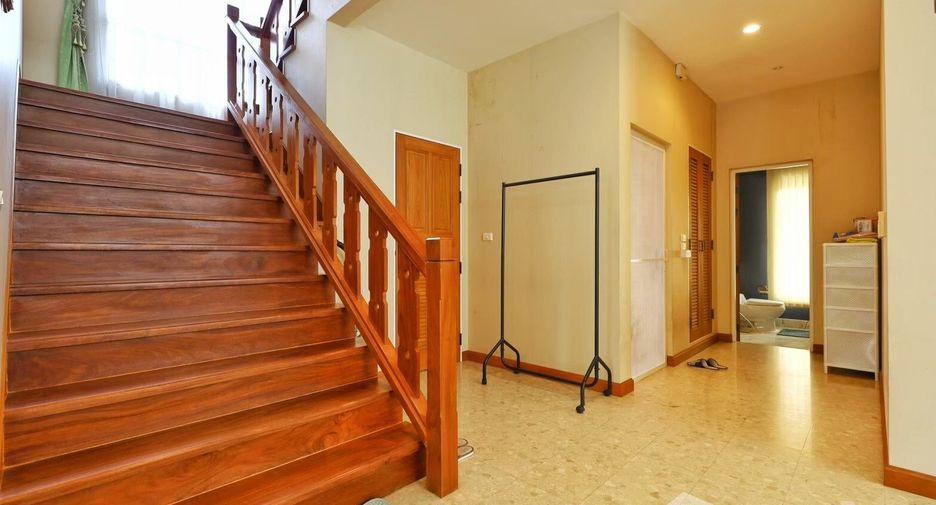 For sale 5 ベッドルーム villa in Bang Kruai, Nonthaburi