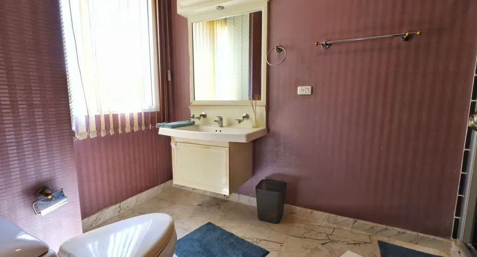 For sale 5 ベッドルーム villa in Bang Kruai, Nonthaburi