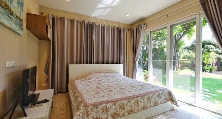 For sale 5 ベッドルーム villa in Bang Kruai, Nonthaburi