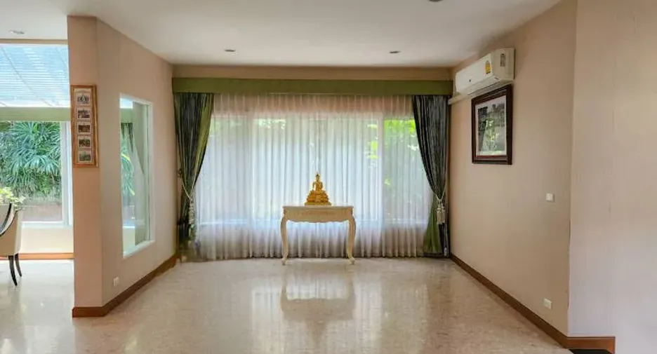 For sale 5 ベッドルーム villa in Bang Kruai, Nonthaburi
