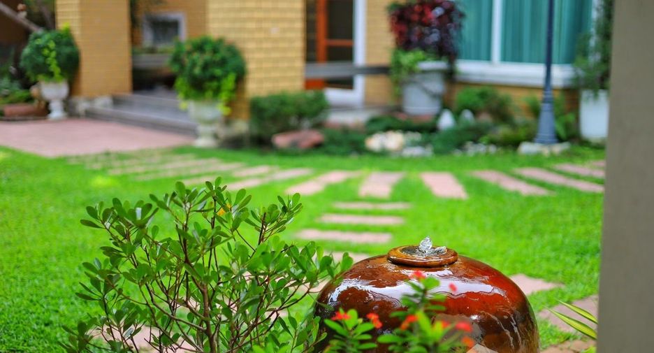 For sale 5 ベッドルーム villa in Bang Kruai, Nonthaburi