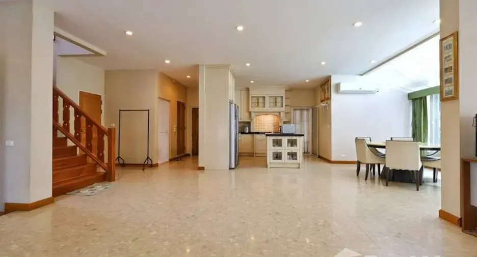 For sale 5 ベッドルーム villa in Bang Kruai, Nonthaburi