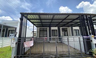 Casa adosada en venta de 2 habitaciones en Mueang Ubon Ratchathani, Ubon Ratchathani