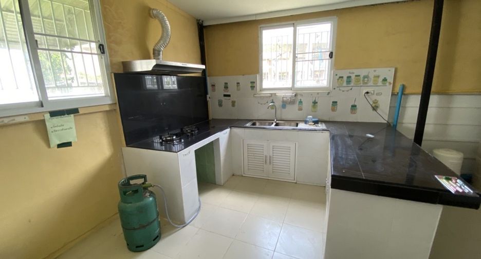 For sale 2 bedrooms townhouse in Mueang Ubon Ratchathani, Ubon Ratchathani