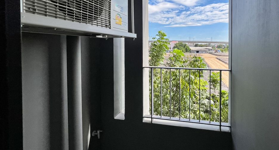 For sale 1 bed condo in Mueang Pathum Thani, Pathum Thani