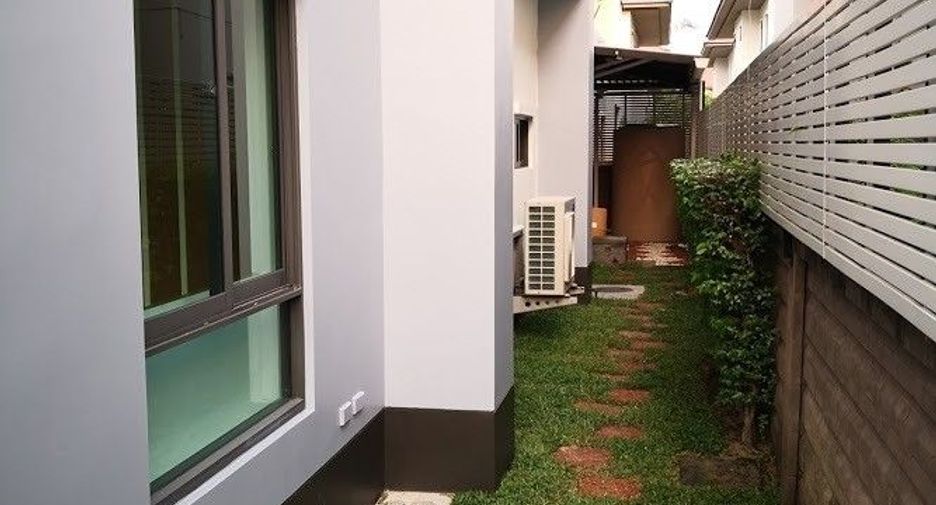 For sale 4 bedrooms house in Pak Kret, Nonthaburi