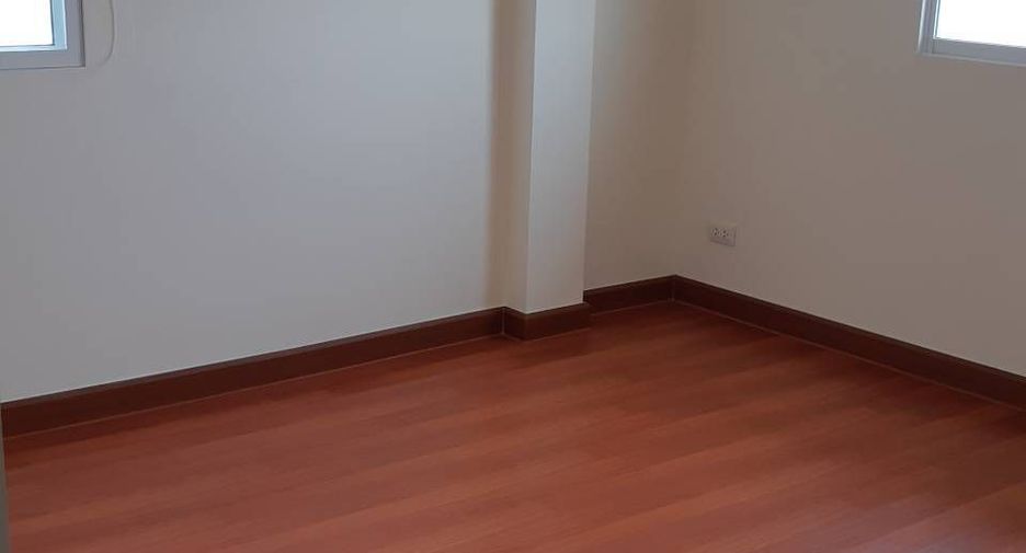 Продажа 4 спальни дом в Mueang Samut Sakhon, Самутсакхон
