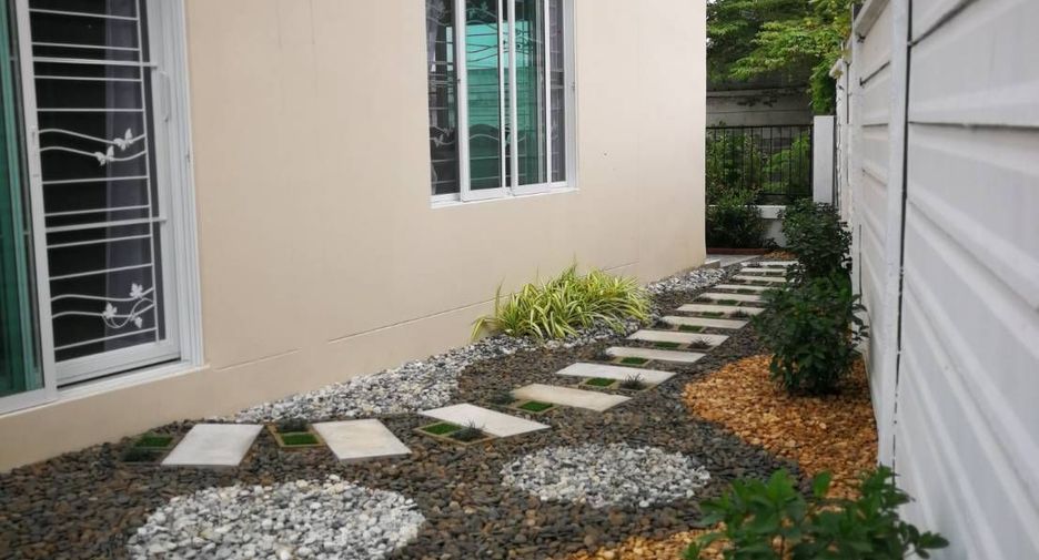 Продажа 4 спальни дом в Mueang Samut Sakhon, Самутсакхон