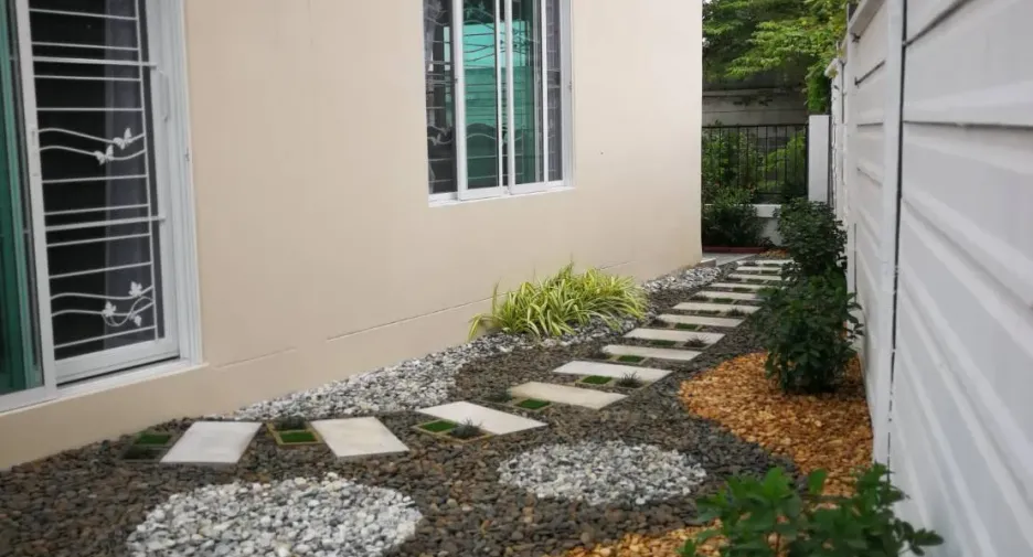 For sale 4 bedrooms house in Mueang Samut Sakhon, Samut Sakhon