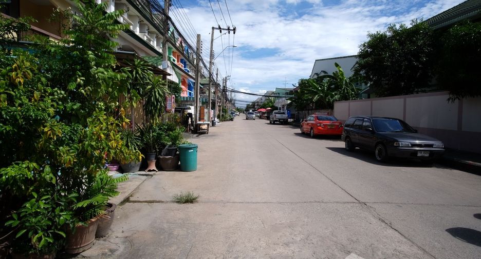For sale 3 bedrooms townhouse in Bang Bua Thong, Nonthaburi