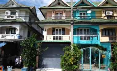 Casa adosada en venta de 3 habitaciones en Bang Bua Thong, Nonthaburi