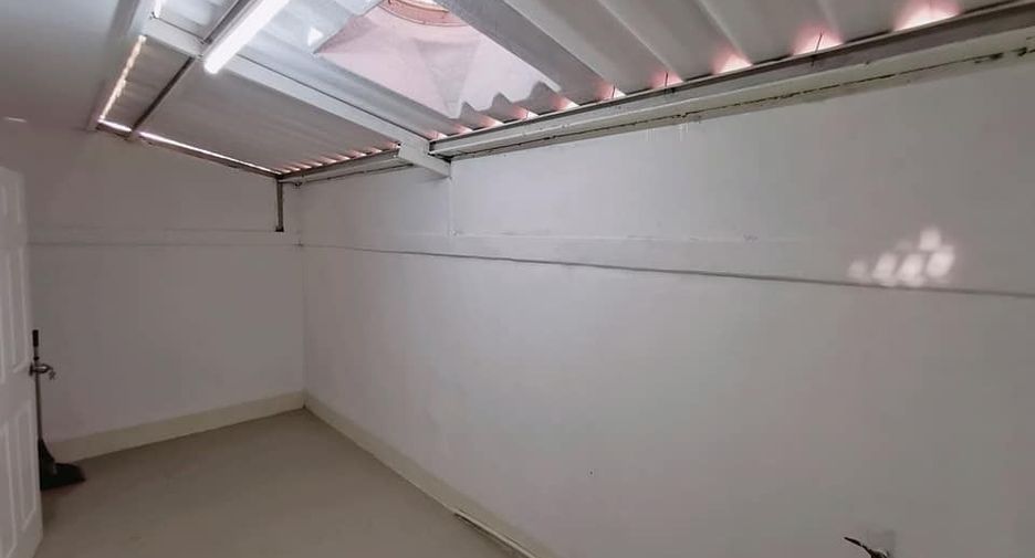 For sale 2 bedrooms townhouse in Thanyaburi, Pathum Thani