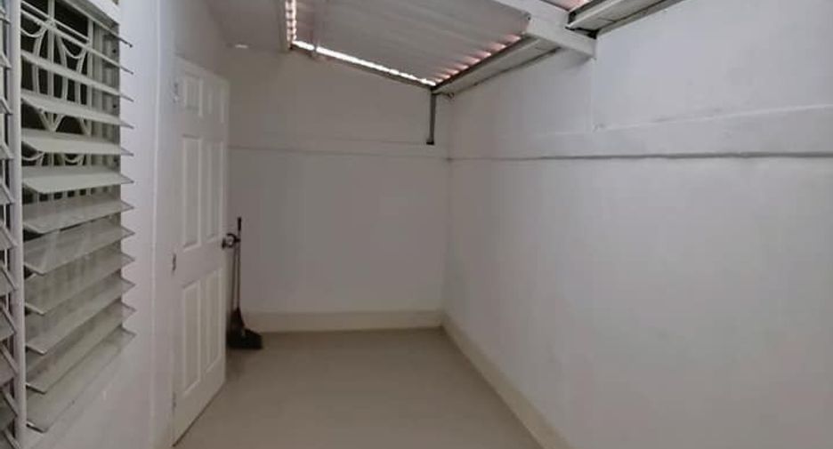 For sale 2 bedrooms townhouse in Thanyaburi, Pathum Thani