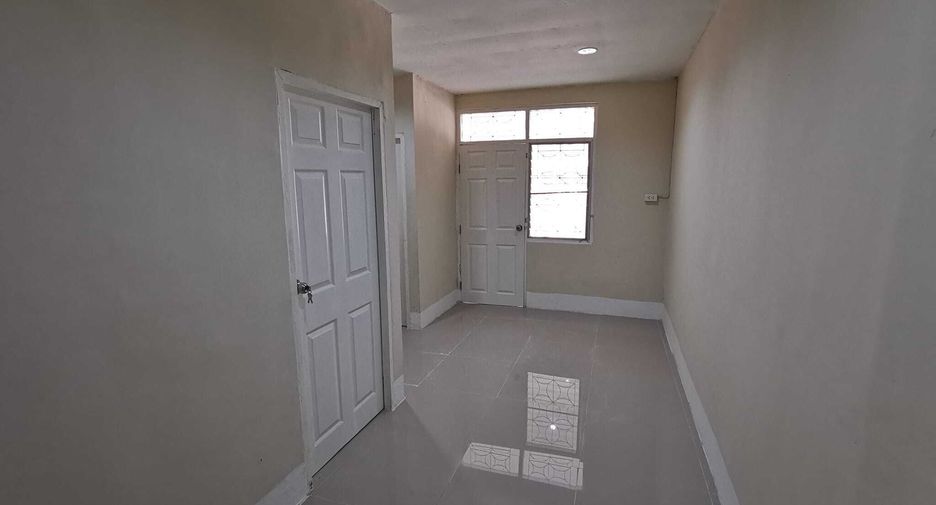 For sale 2 bedrooms townhouse in Thanyaburi, Pathum Thani