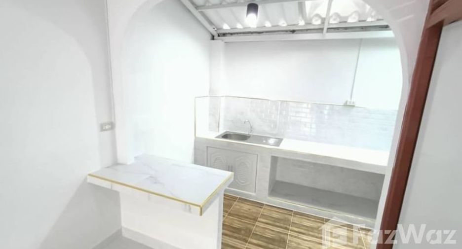 For sale 2 bedrooms townhouse in Sai Noi, Nonthaburi