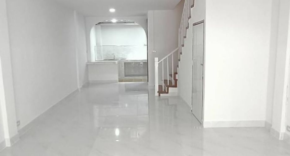 For sale 2 bedrooms townhouse in Sai Noi, Nonthaburi