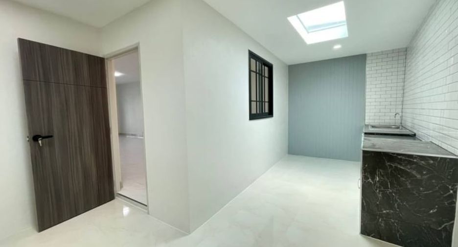 Casa adosada en venta de 3 habitaciones en Bang Yai, Nonthaburi